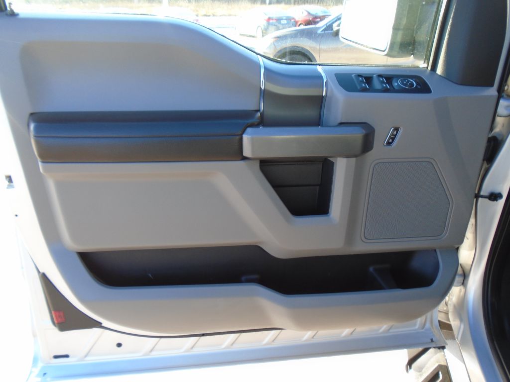 Photo 17 of this FORD F150
