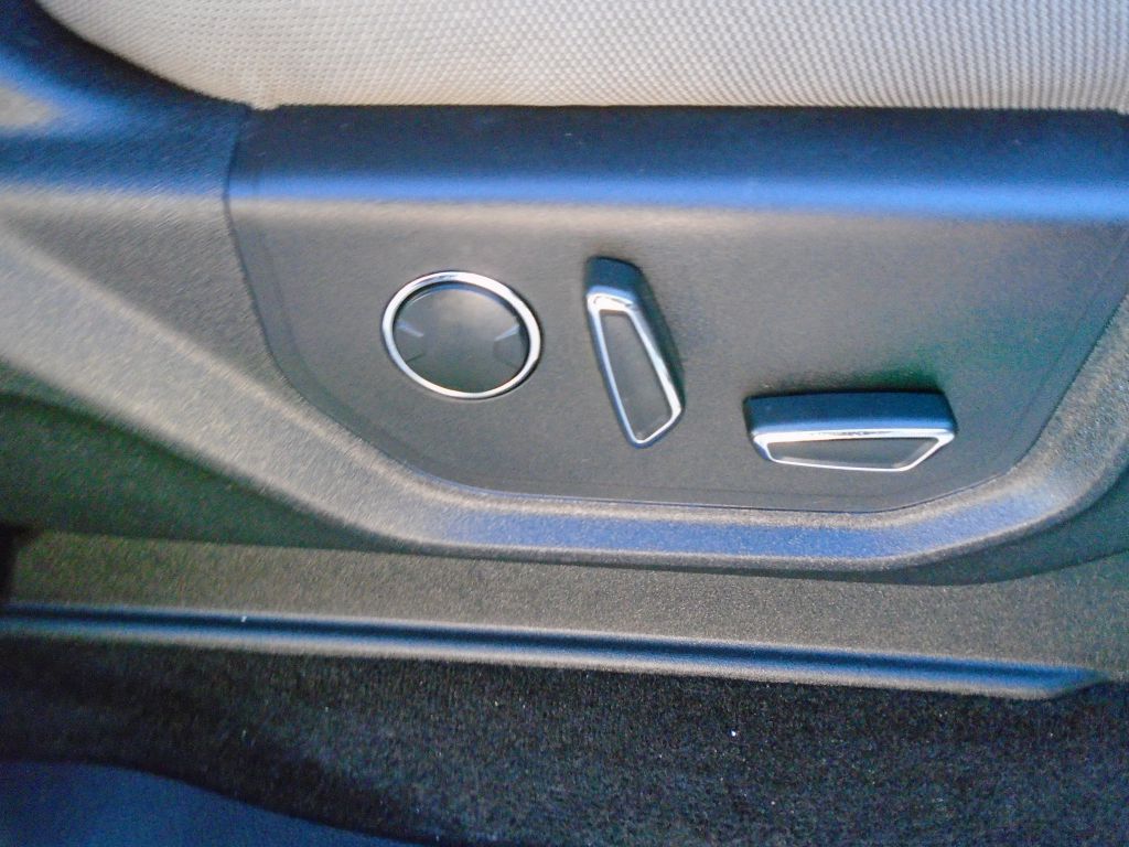 Photo 30 of this FORD F150