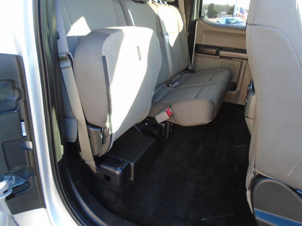 Photo 39 of this FORD F150