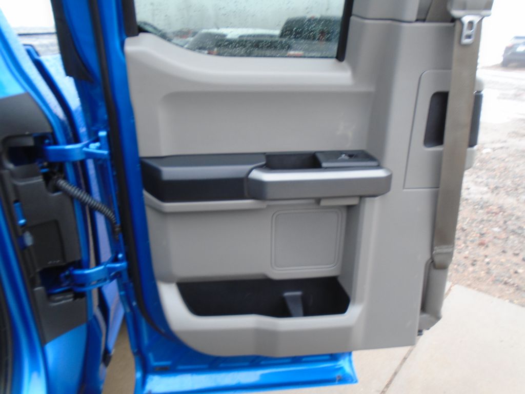 Photo 26 of this FORD F150