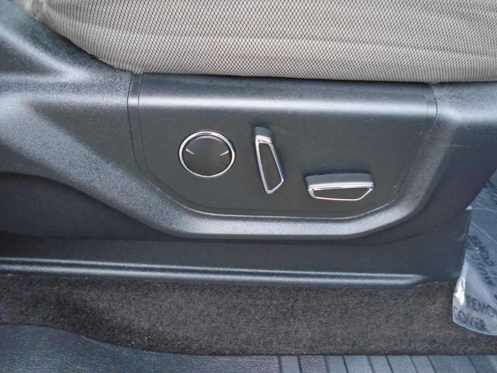 Photo 32 of this FORD F150