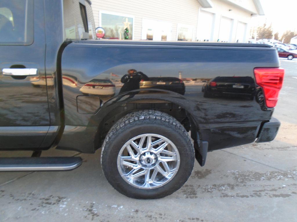 Photo 5 of this NISSAN TITAN