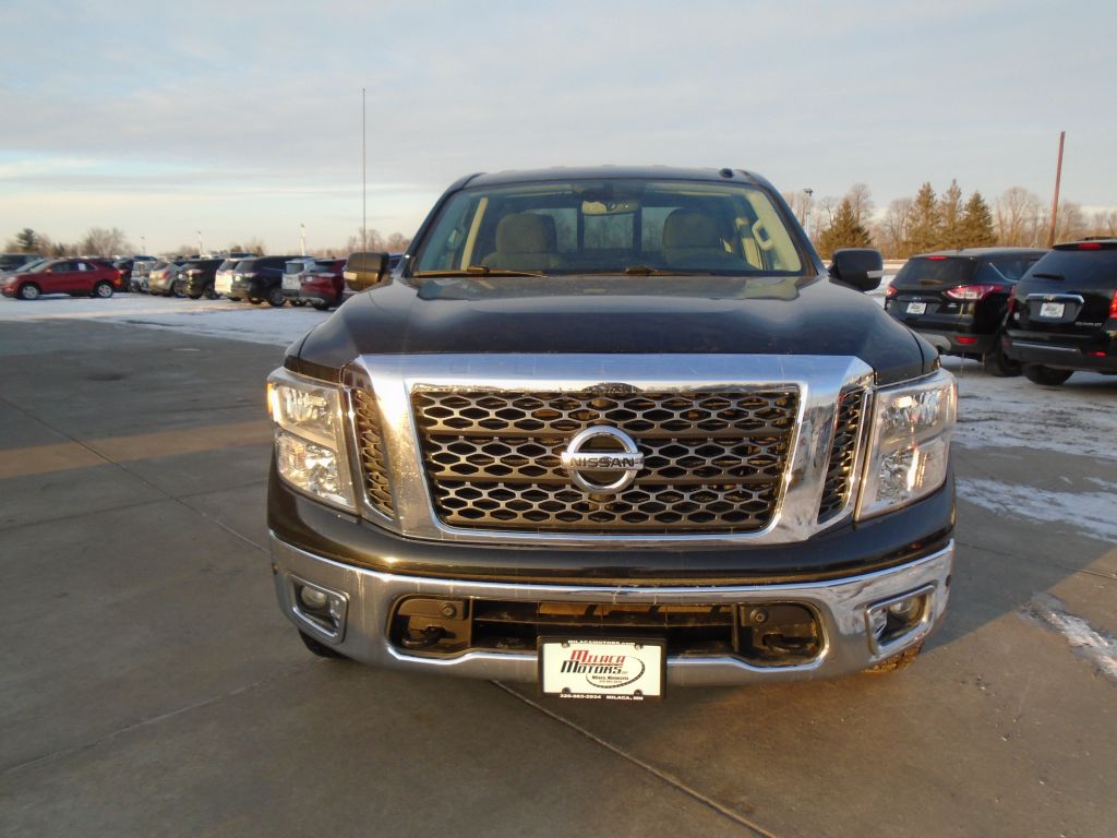 Photo 6 of this NISSAN TITAN