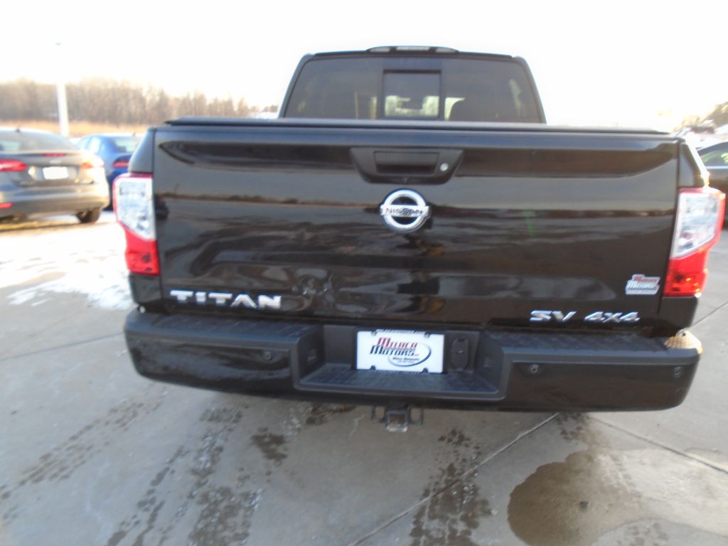 Photo 12 of this NISSAN TITAN