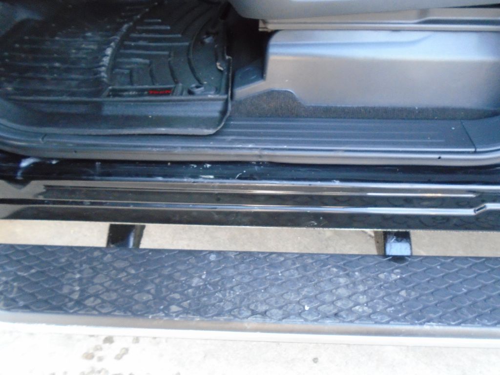 Photo 21 of this NISSAN TITAN