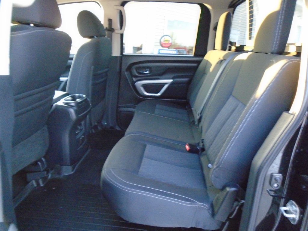 Photo 25 of this NISSAN TITAN