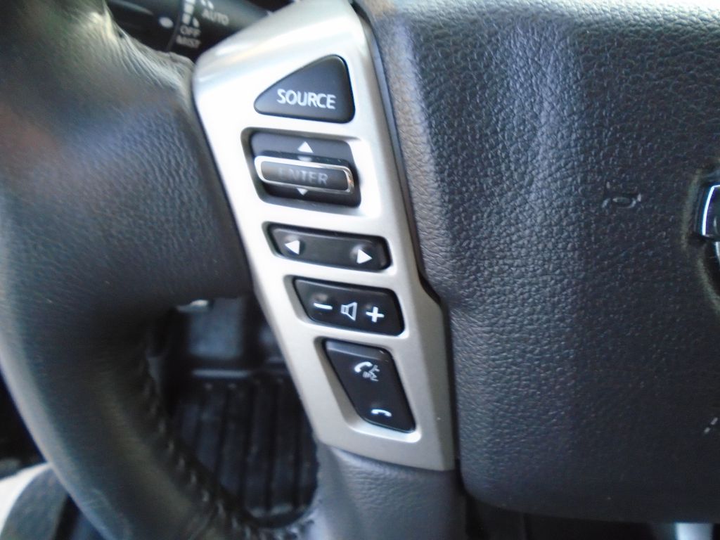 Photo 50 of this NISSAN TITAN
