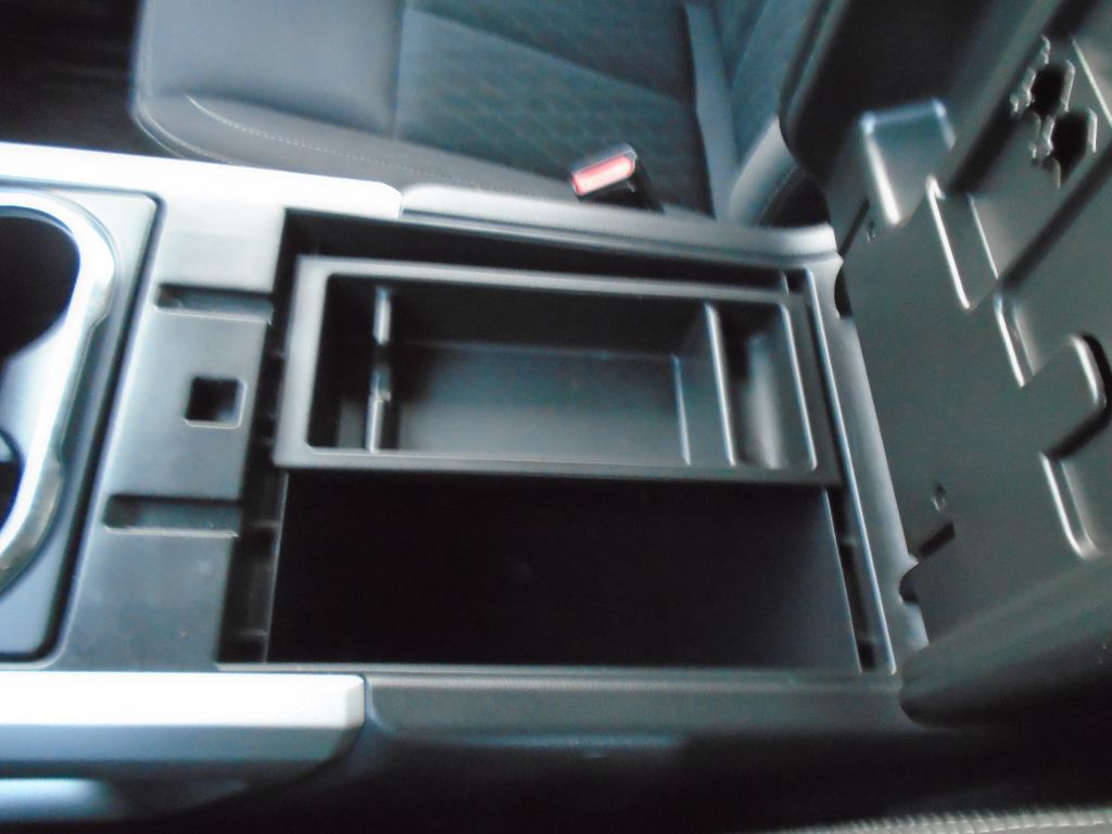 Photo 60 of this NISSAN TITAN