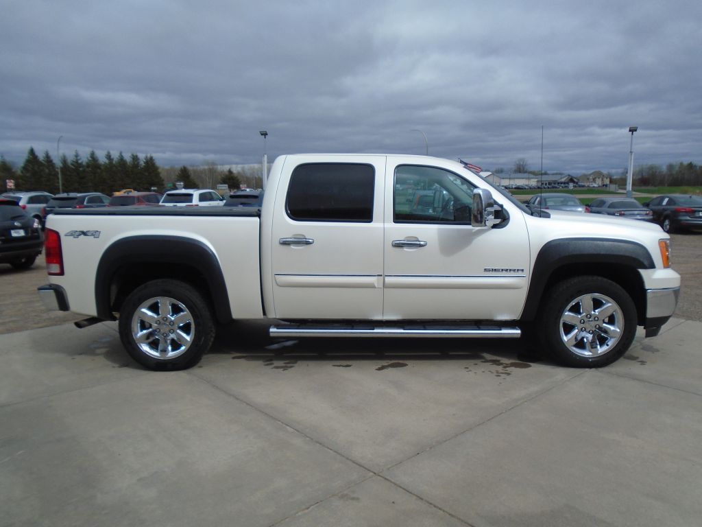 Photo 7 of this GMC SIERRA