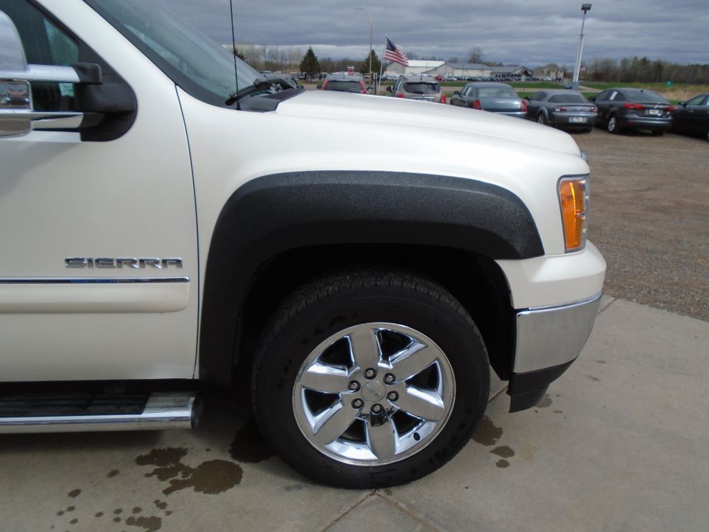 Photo 8 of this GMC SIERRA