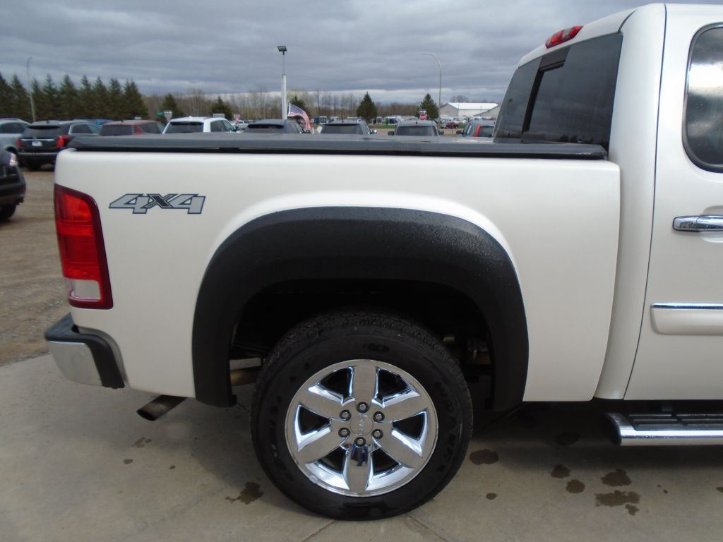 Photo 11 of this GMC SIERRA