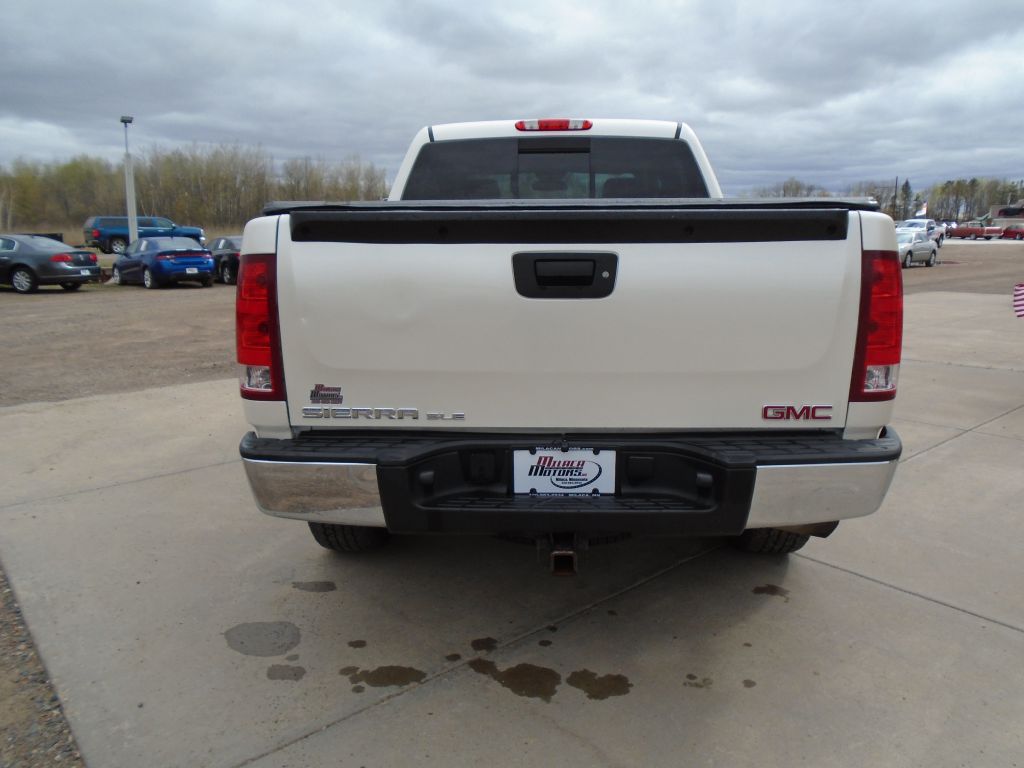 Photo 12 of this GMC SIERRA