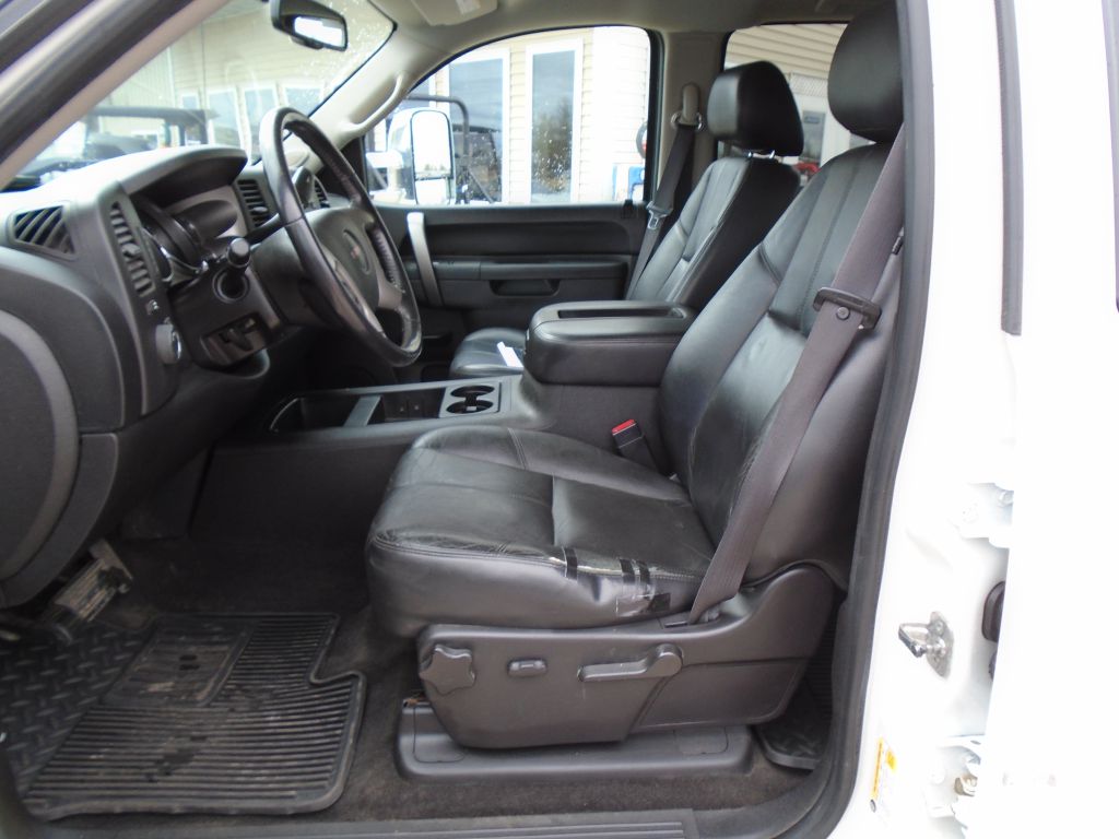 Photo 14 of this GMC SIERRA