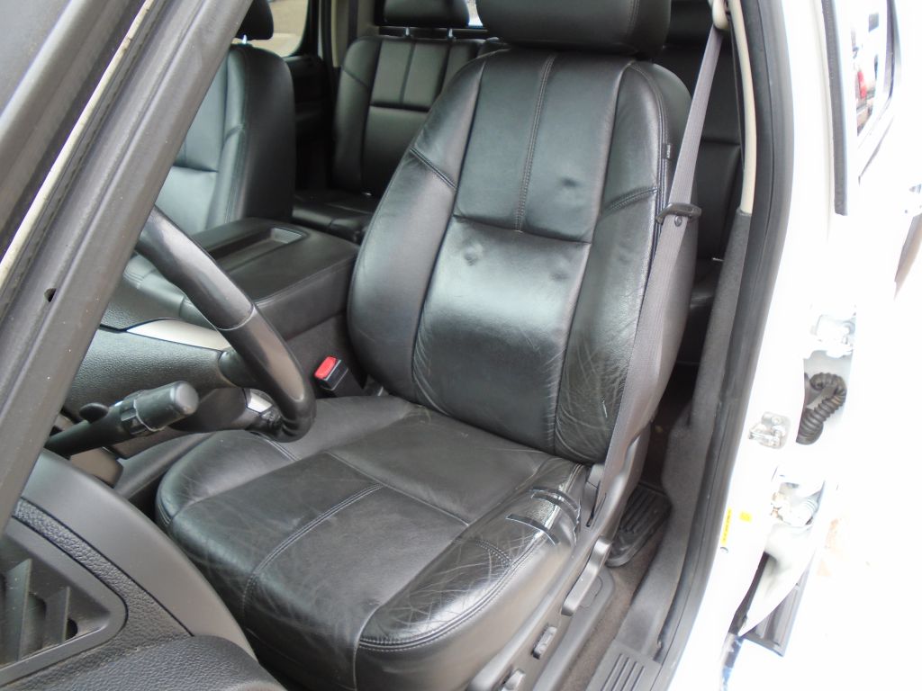 Photo 18 of this GMC SIERRA