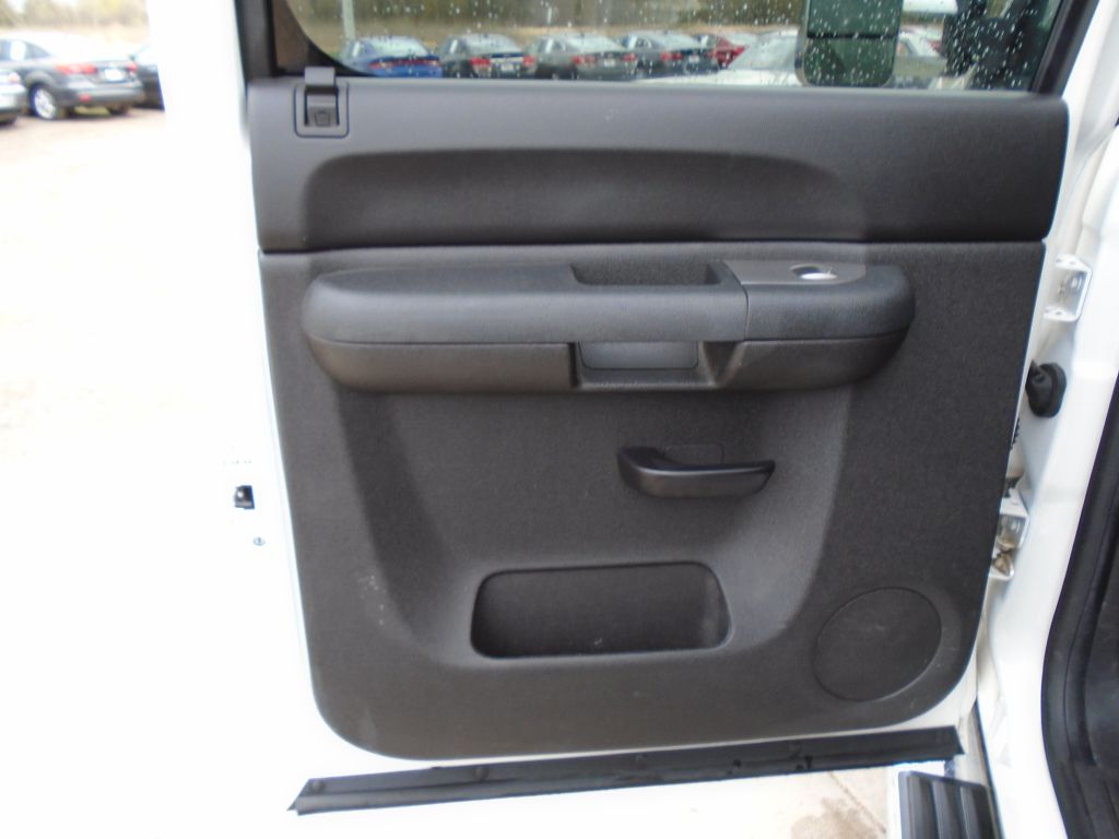 Photo 25 of this GMC SIERRA