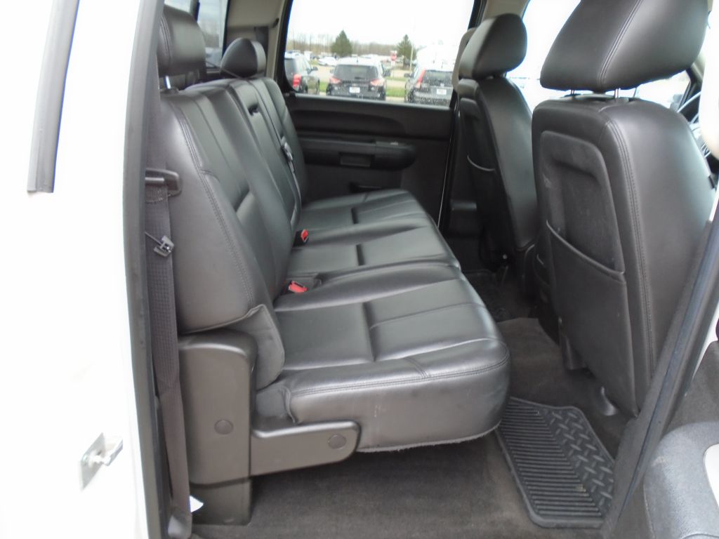 Photo 40 of this GMC SIERRA