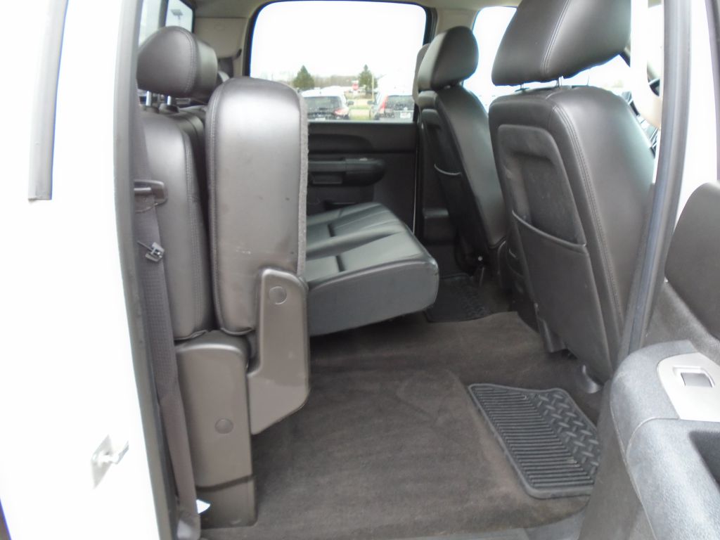 Photo 41 of this GMC SIERRA