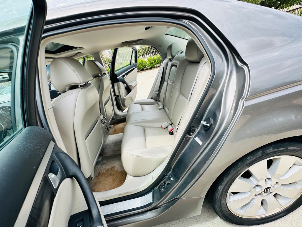 Photo 18 of this ACURA TL