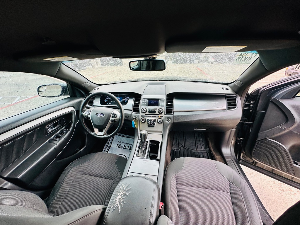 Photo 19 of this FORD TAURUS