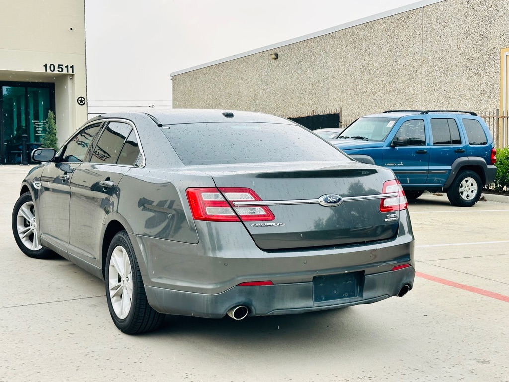 Photo 6 of this FORD TAURUS