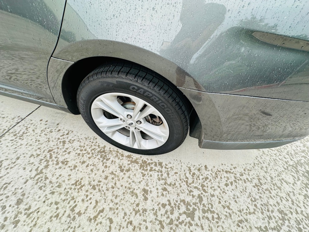 Photo 23 of this FORD TAURUS