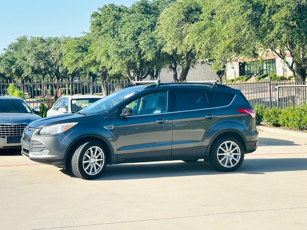 Photo 4 of this FORD ESCAPE