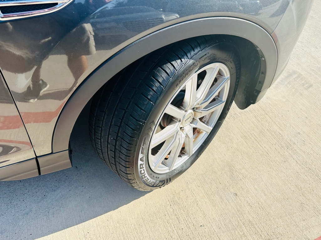 Photo 22 of this FORD ESCAPE