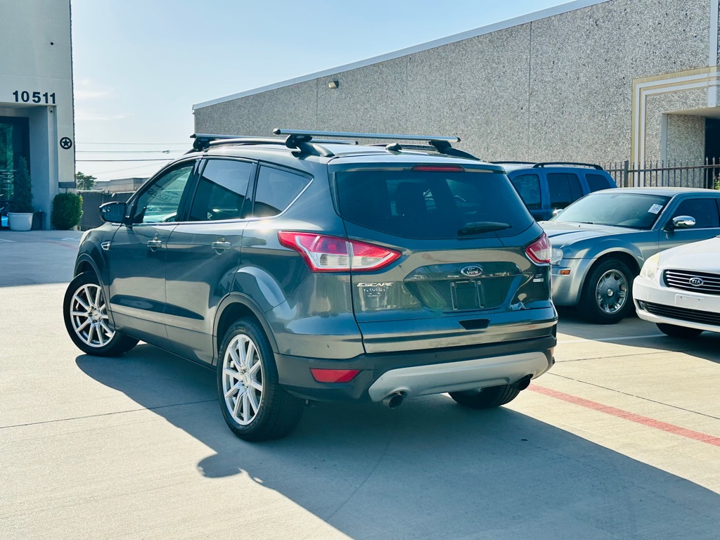 Photo 6 of this FORD ESCAPE