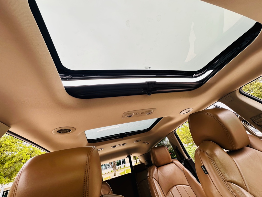 Photo 28 of this BUICK ENCLAVE