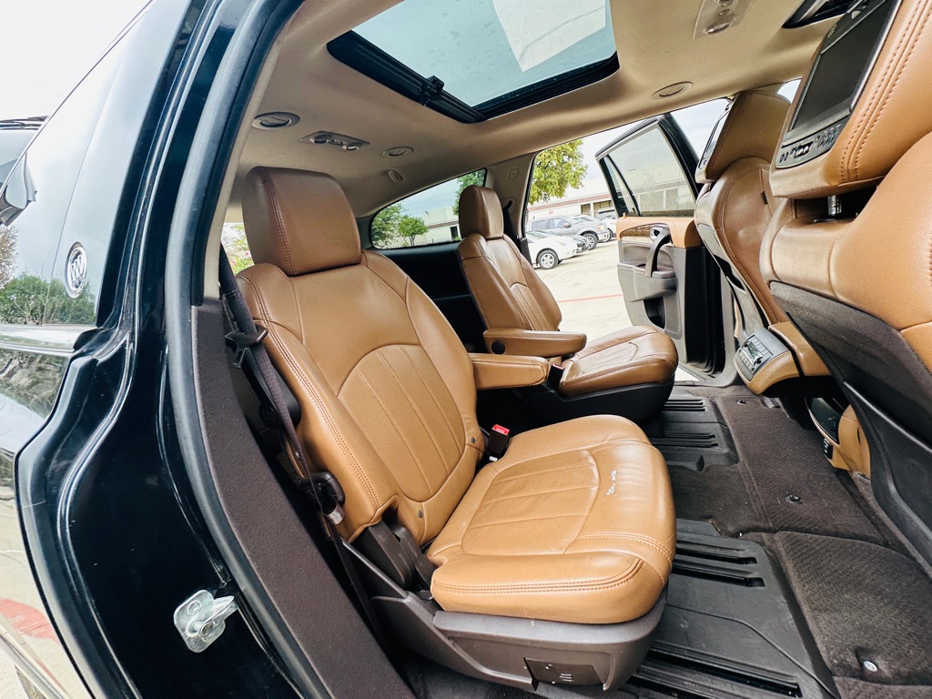 Photo 24 of this BUICK ENCLAVE