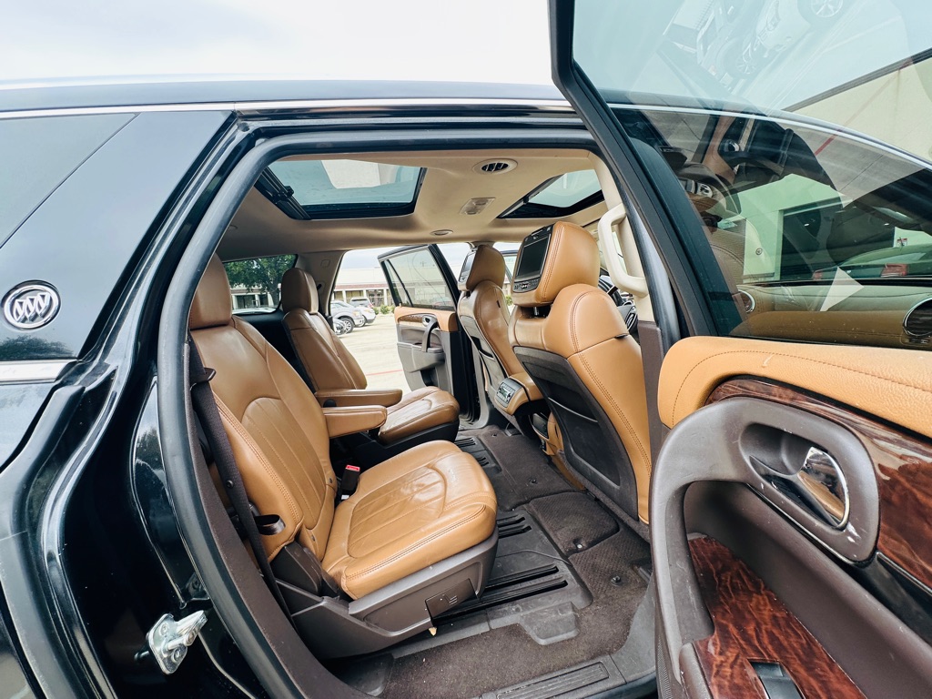 Photo 23 of this BUICK ENCLAVE