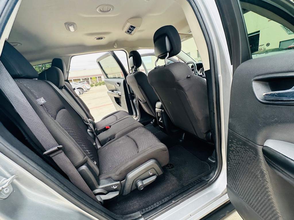 Photo 23 of this DODGE JOURNEY