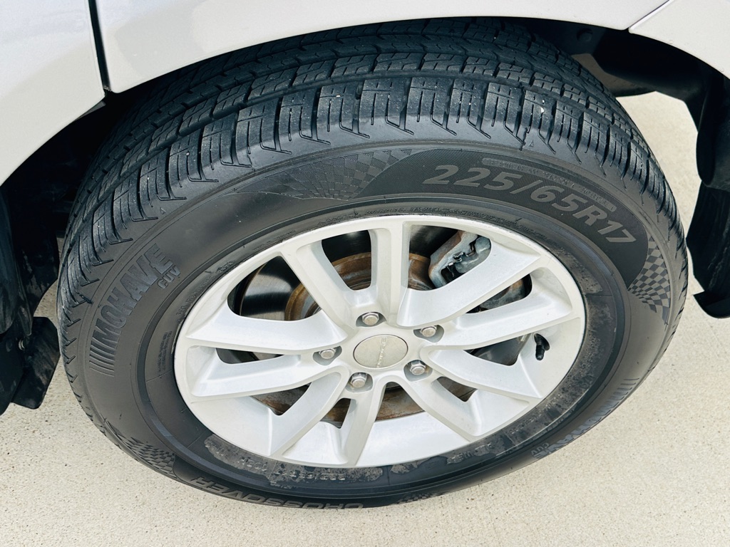 Photo 30 of this DODGE JOURNEY