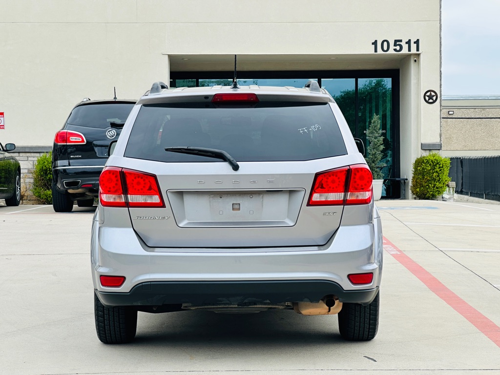 Photo 9 of this DODGE JOURNEY