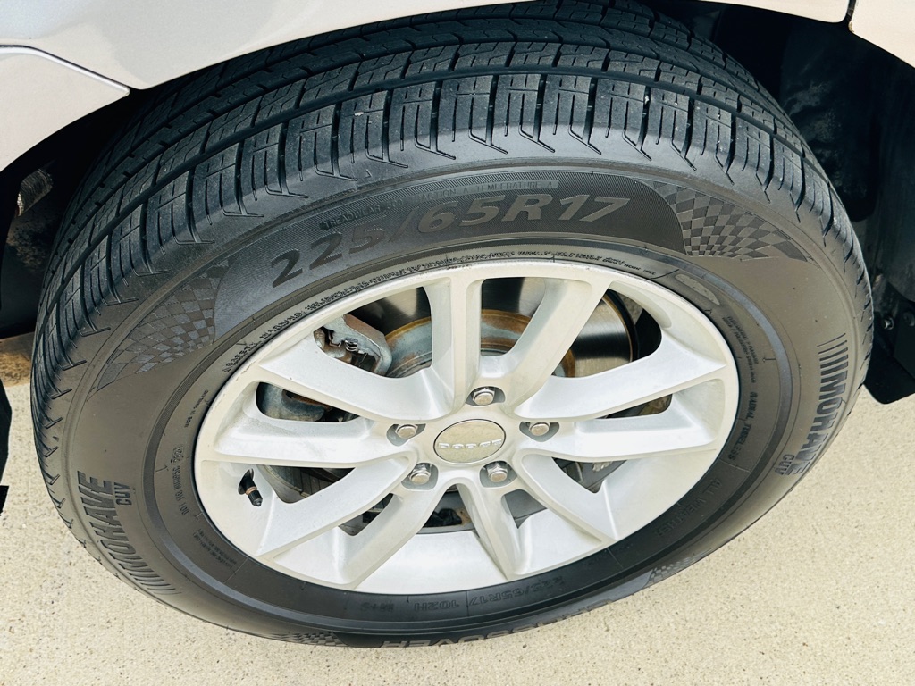 Photo 31 of this DODGE JOURNEY