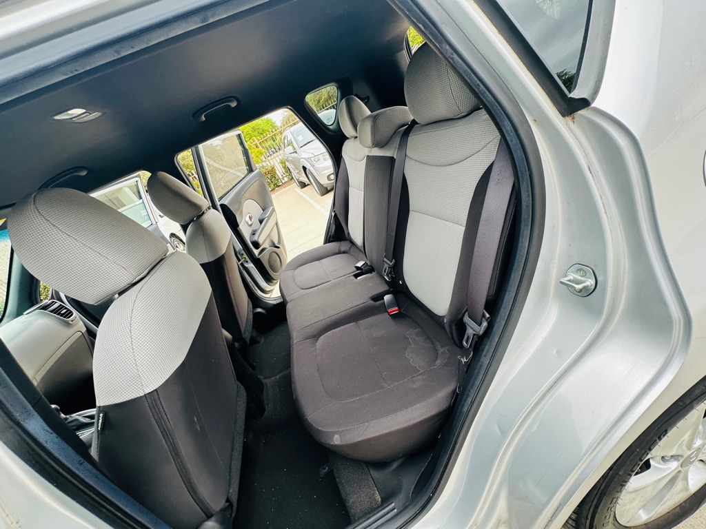 Photo 20 of this KIA SOUL