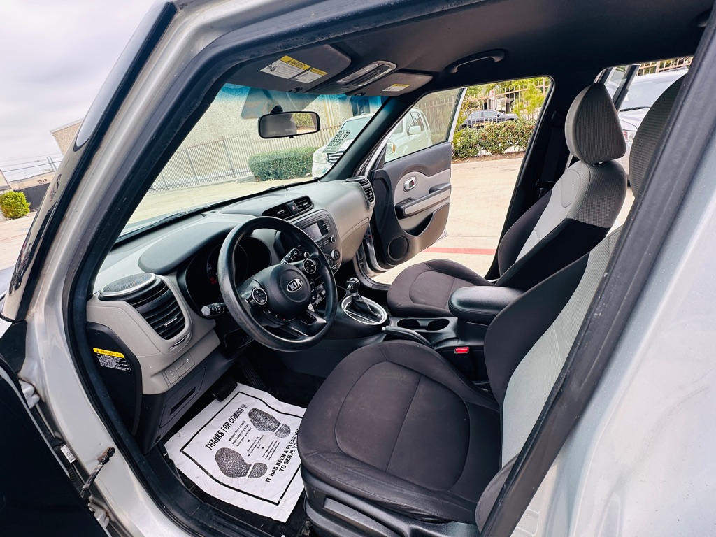 Photo 15 of this KIA SOUL