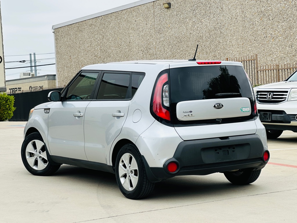 Photo 8 of this KIA SOUL