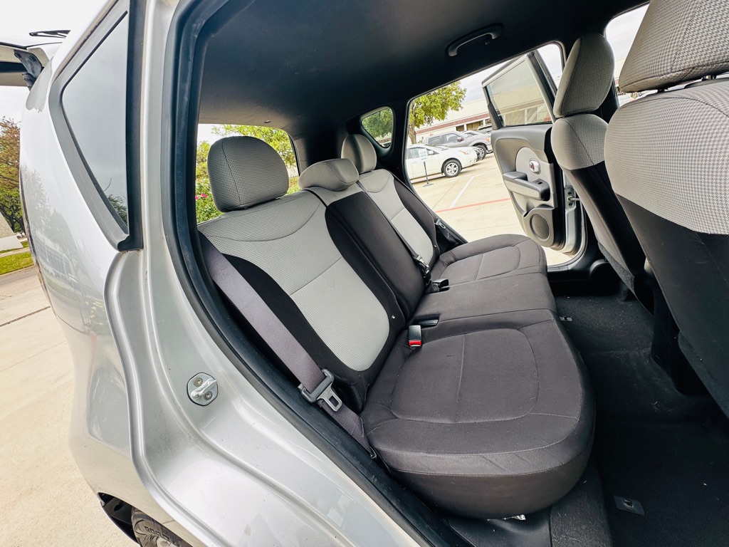Photo 23 of this KIA SOUL