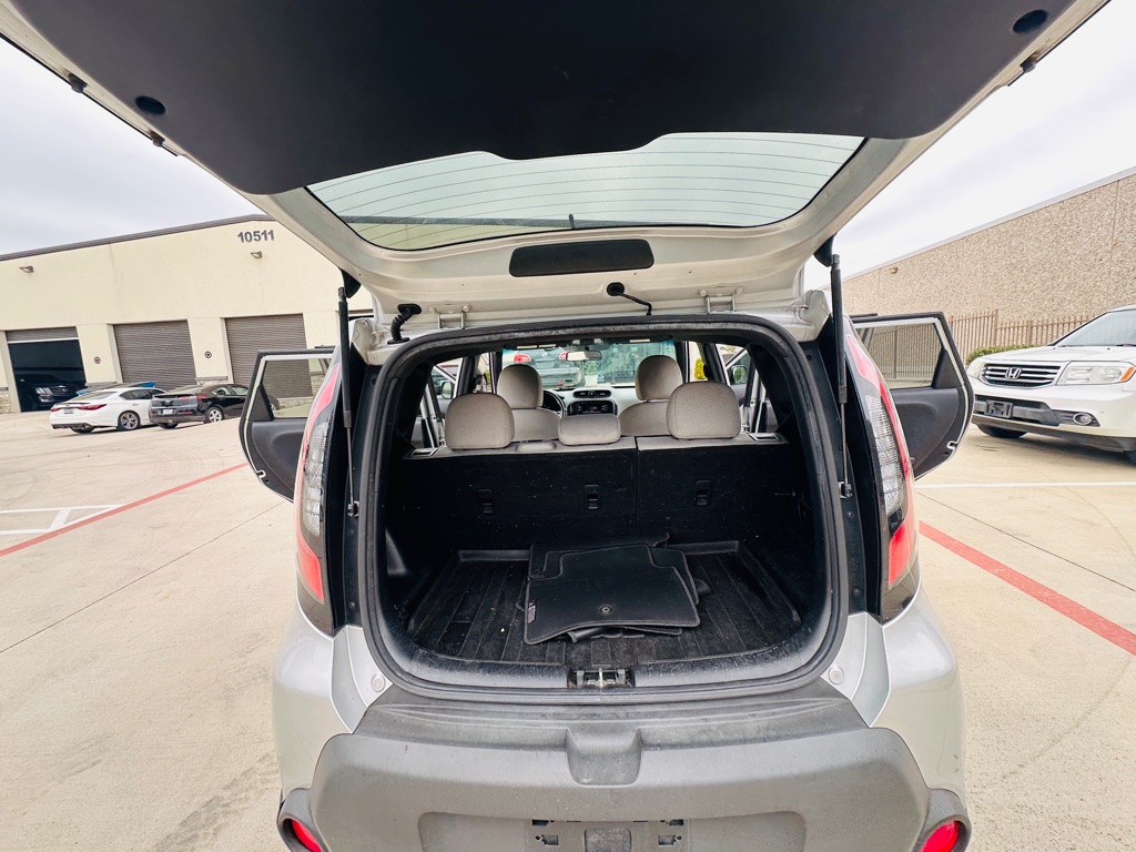 Photo 21 of this KIA SOUL