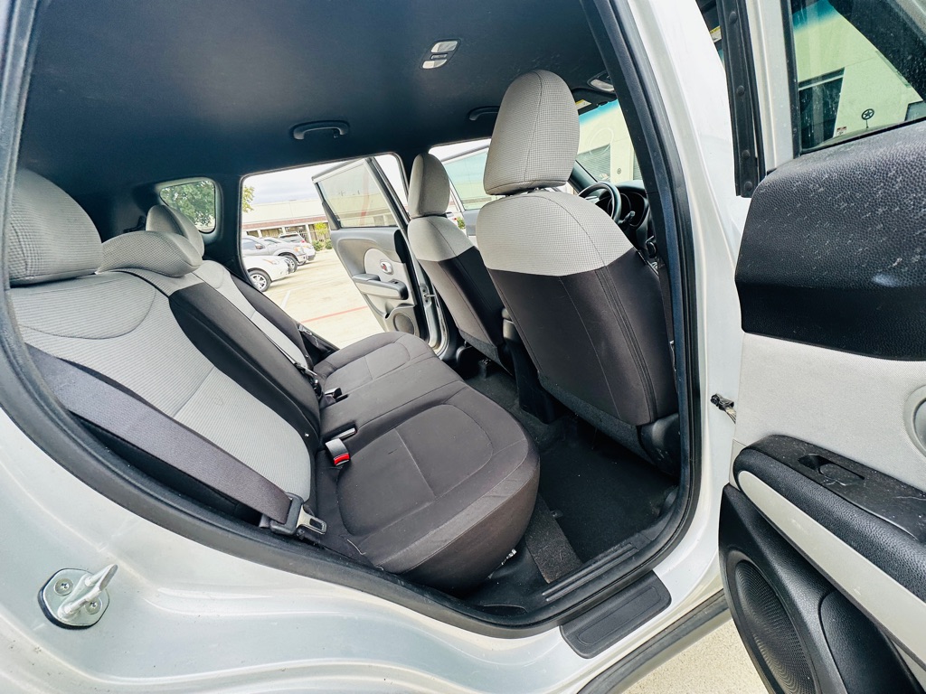 Photo 22 of this KIA SOUL