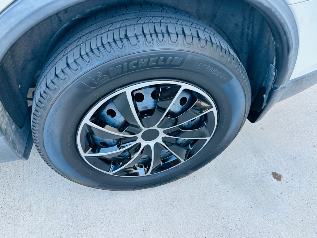 Photo 27 of this NISSAN ROGUE