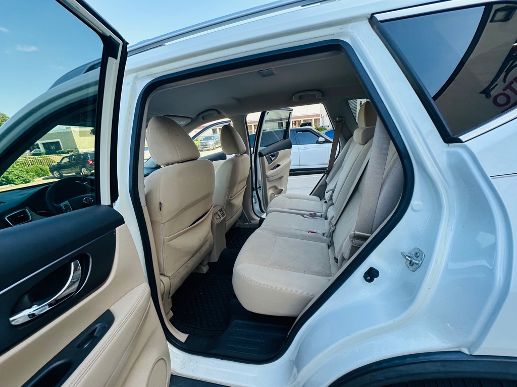 Photo 15 of this NISSAN ROGUE