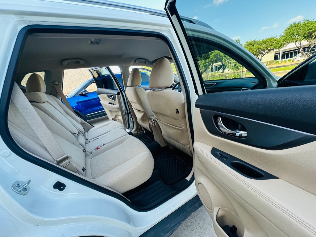 Photo 19 of this NISSAN ROGUE