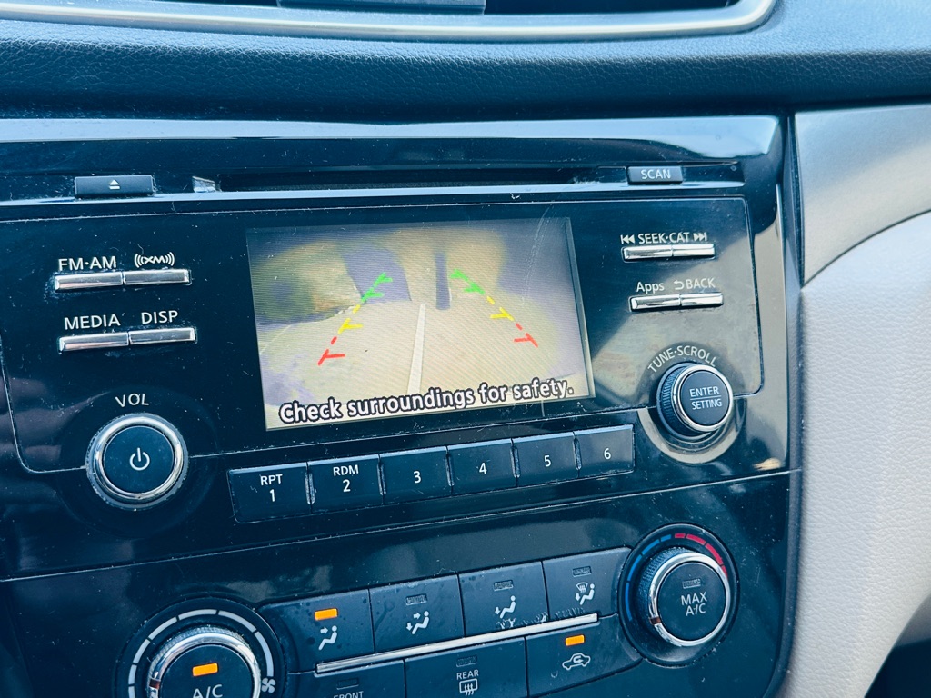 Photo 24 of this NISSAN ROGUE