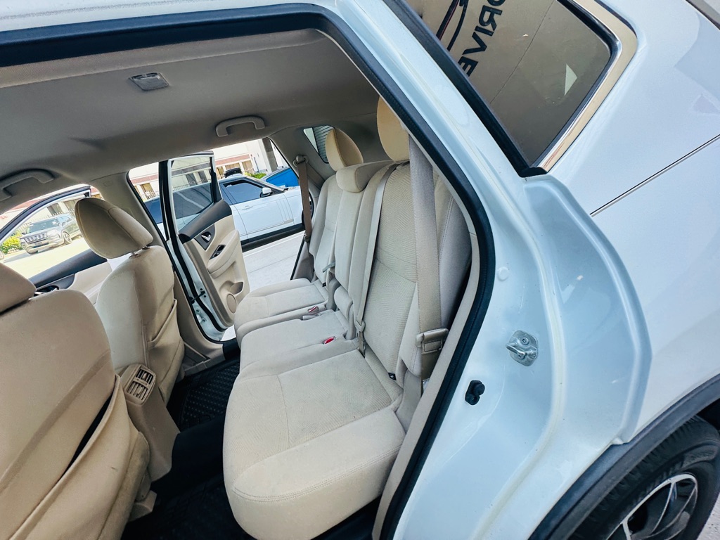 Photo 16 of this NISSAN ROGUE