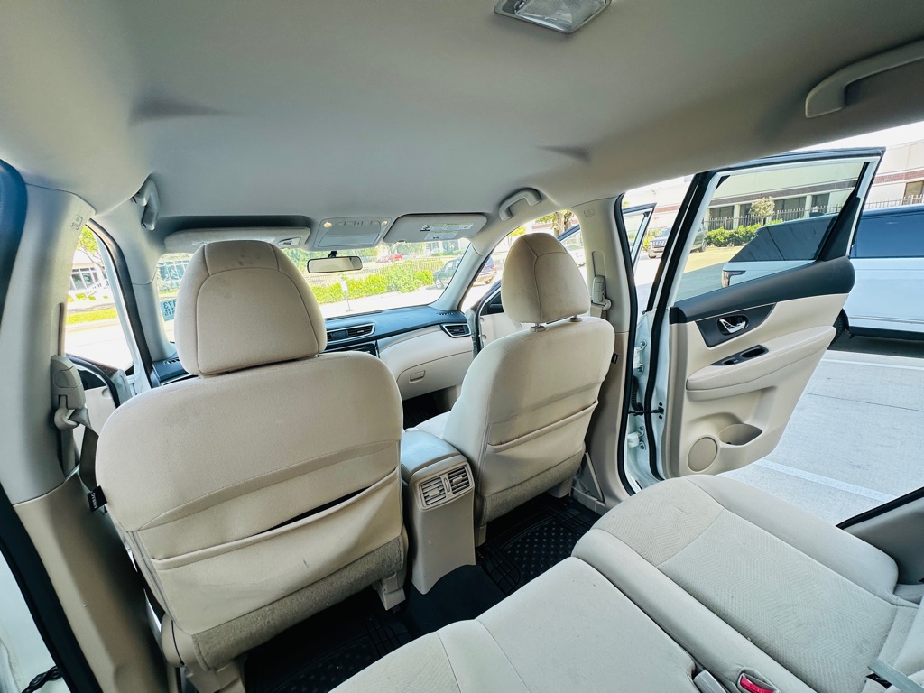 Photo 17 of this NISSAN ROGUE