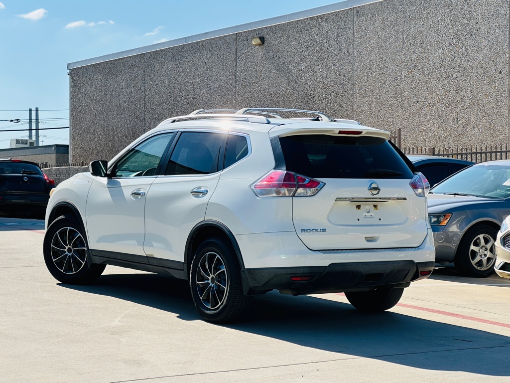 Photo 7 of this NISSAN ROGUE