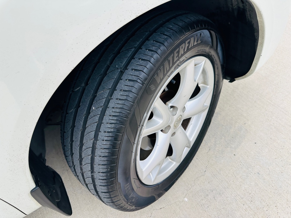 Photo 30 of this NISSAN ROGUE