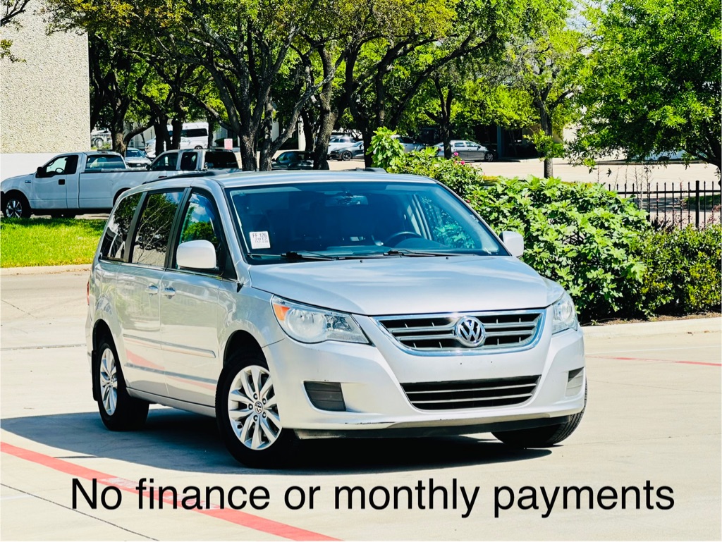 Silver 2012 Volkswagen Routan SE Minivan Front-Wheel Drive Automatic